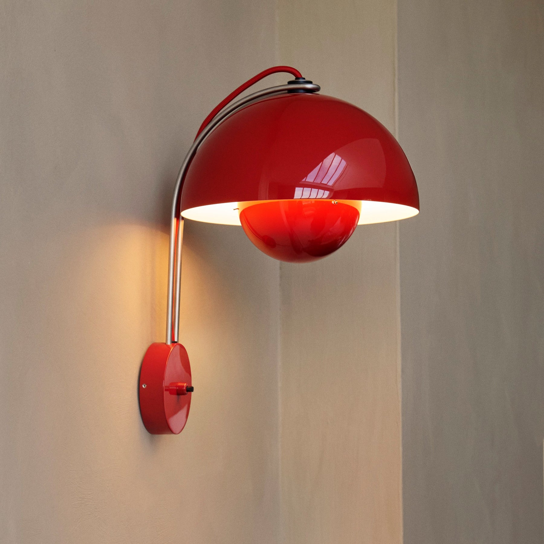&Tradition, Flowerpot Wall Lamp VP8, Matte Light Grey, Wall / Sconce, Verner Panton