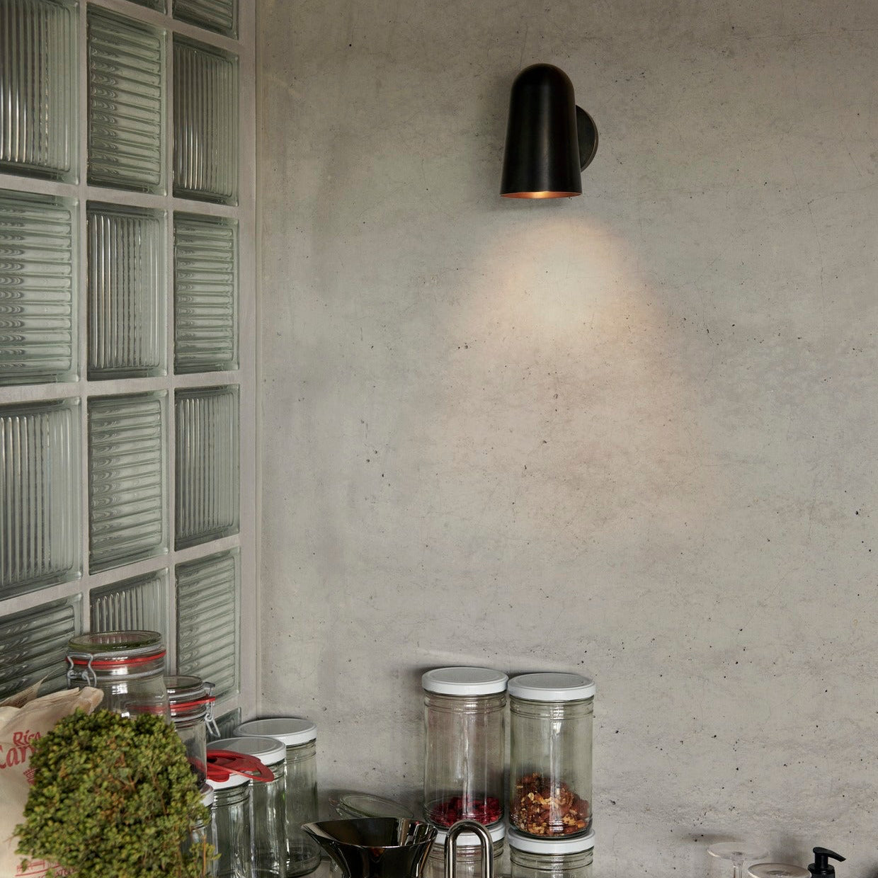 Solid Wall Lamp SC105
